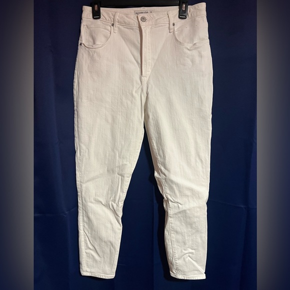 Abercrombie & Fitch Denim - Abercrombie & Fitch White High Rise Jeans